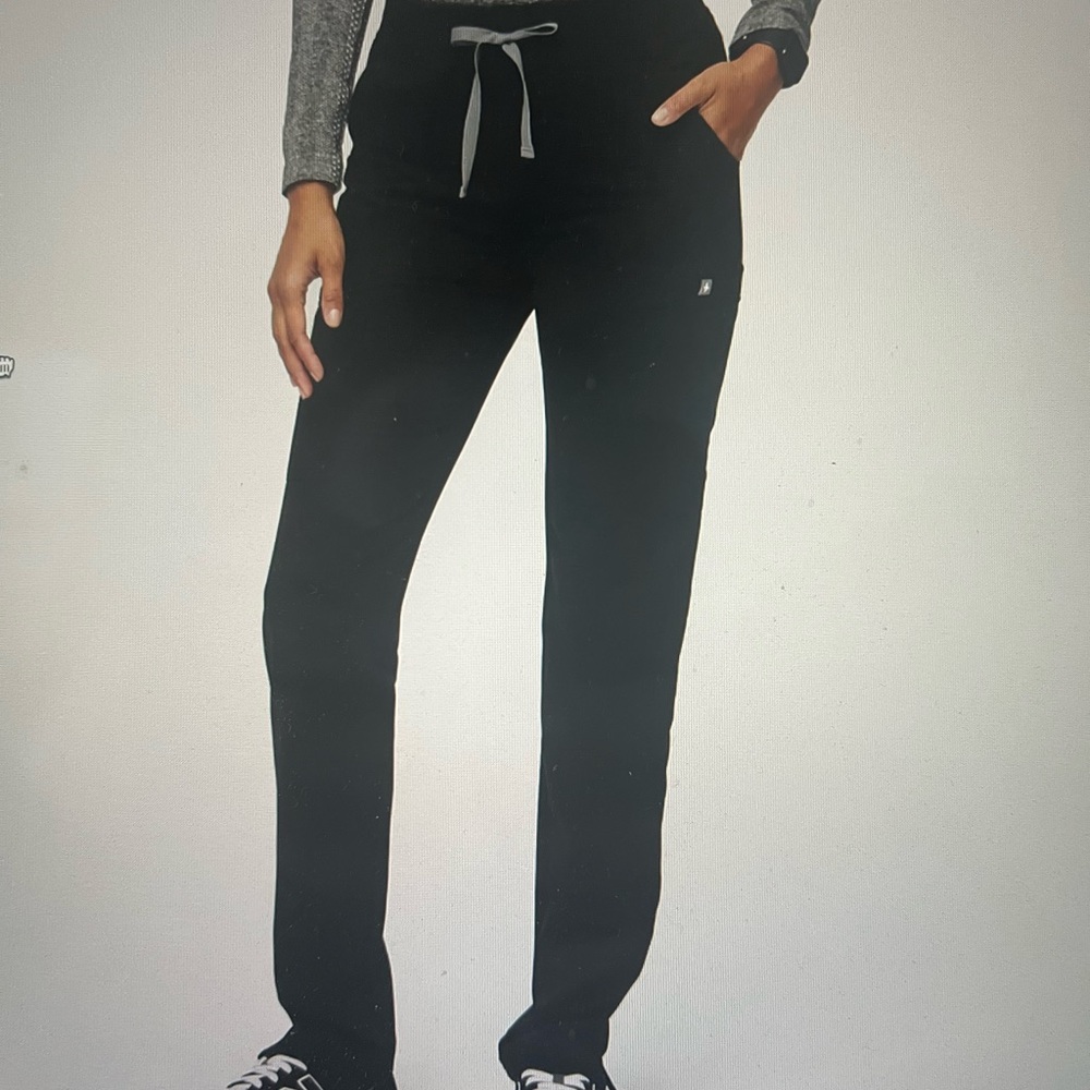 FIGS yola skinny scrub pant
